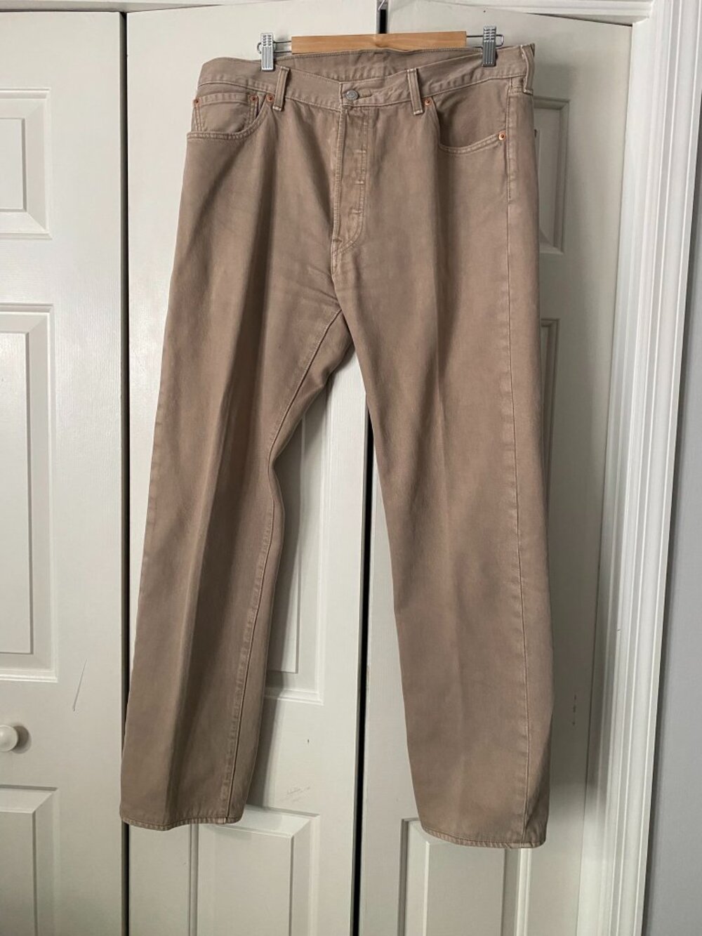 Classic Levi's 501 Button Fly Jeans - UNISEX